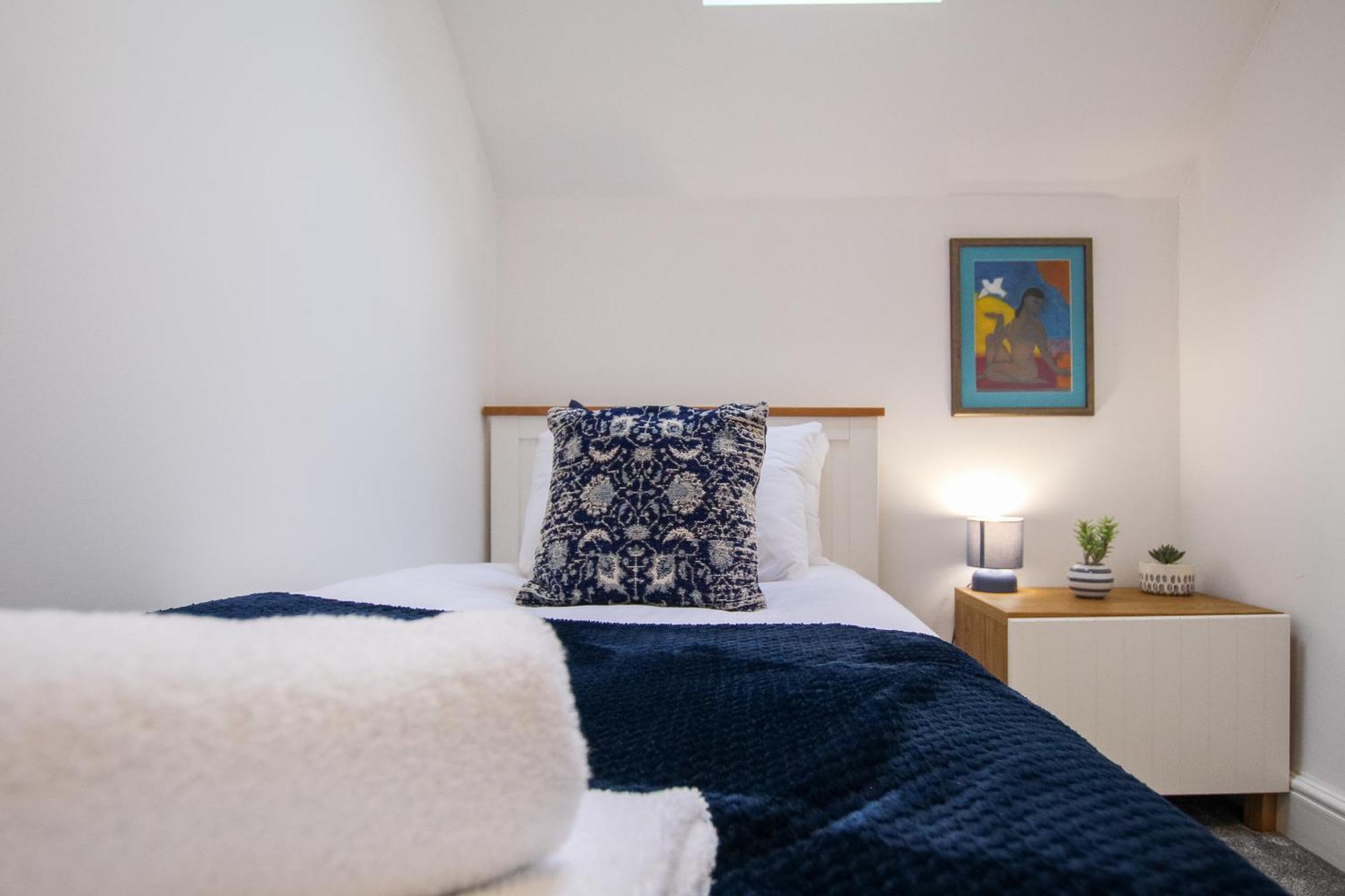 Fairways View - Spacious Apartment - Sleeps 6 - Lovely Views - By Rework Accommodation Hoylake Buitenkant foto